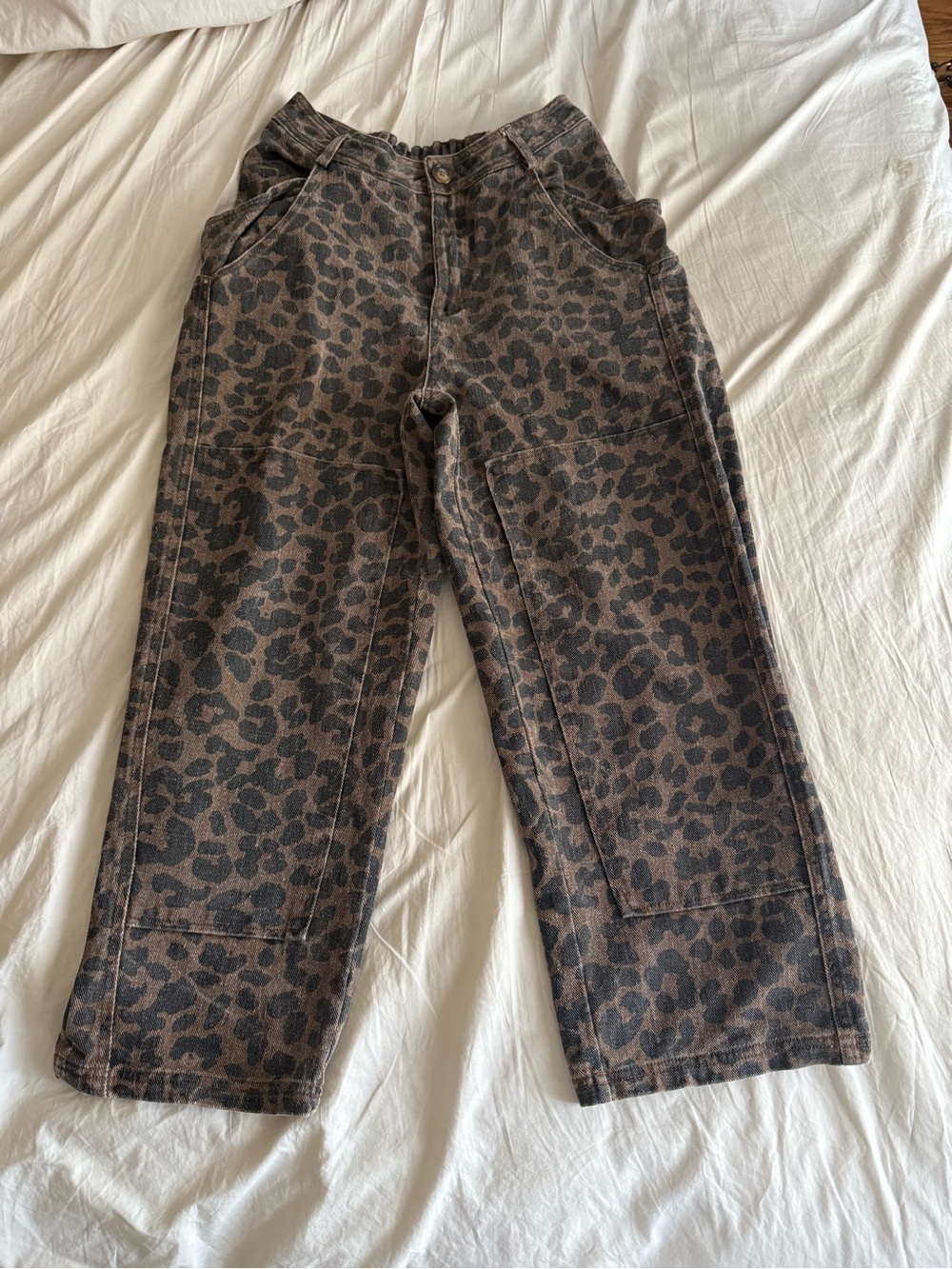 NWOT SoMe Leopard Print Barrel Leg Jeans - Size small